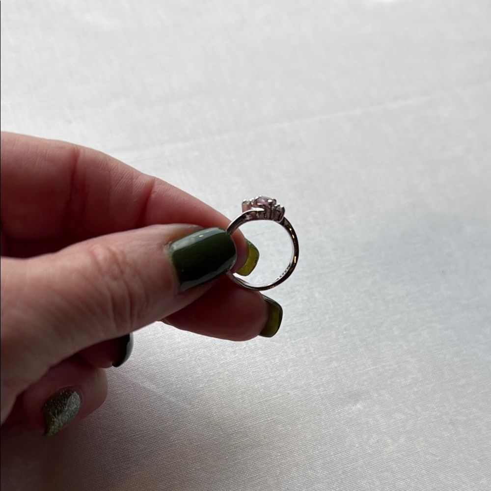 Elegant Silver and Pink‎ Solitaire Ring - Picture 3 of 5